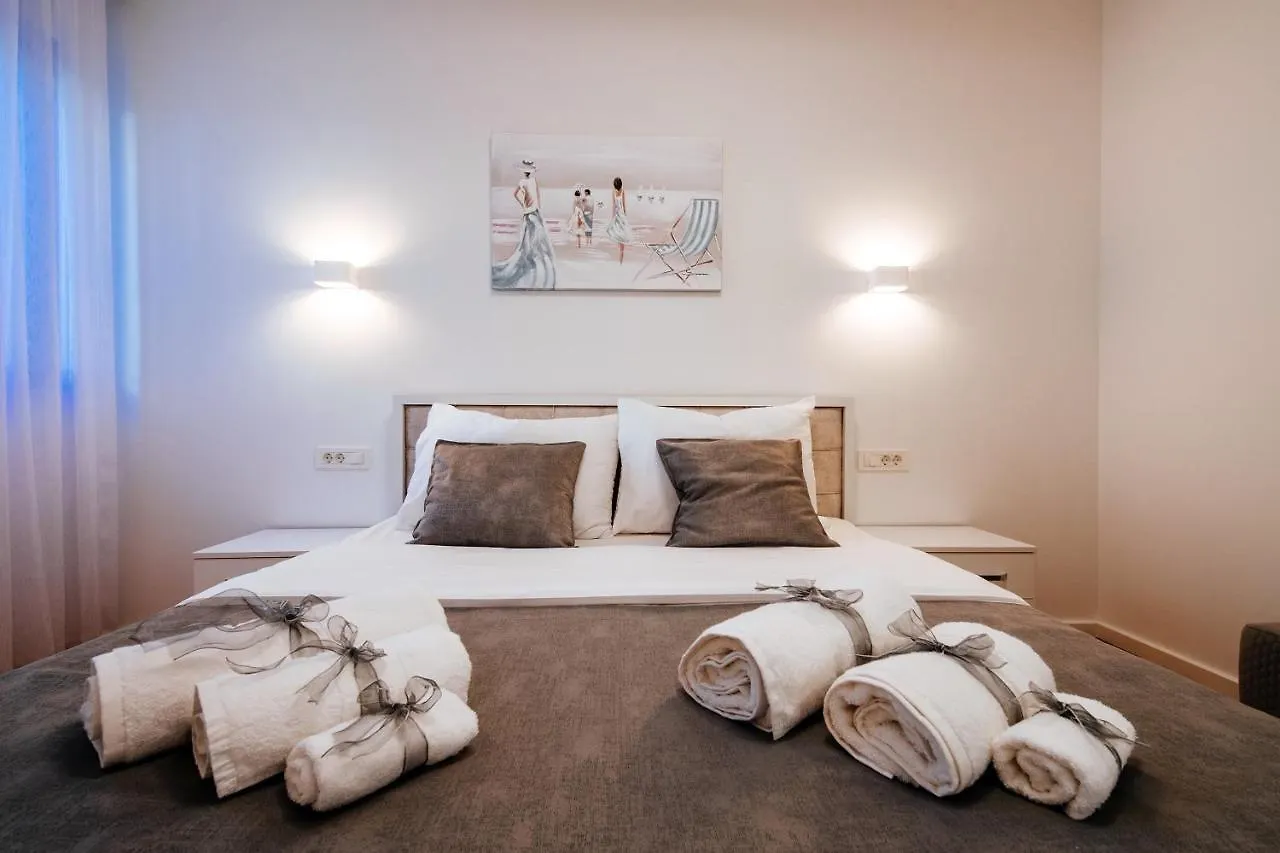 Apartment Isabela Prague With Beach Front Zadar Kroatien