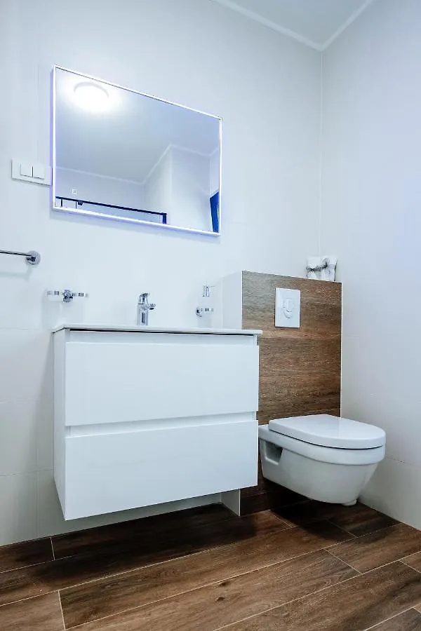 Apartment Isabela Prague With Beach Front Zadar